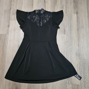 Chic Black Lace Midi Dress